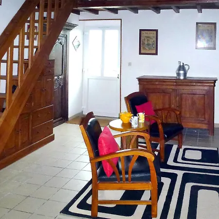 Дом отдыха Holiday Home La P'Tite Maison - Cez400 Creances