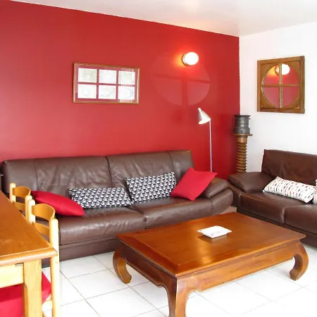 Дом отдыха Holiday Home La P'Tite Maison - Cez400 Creances